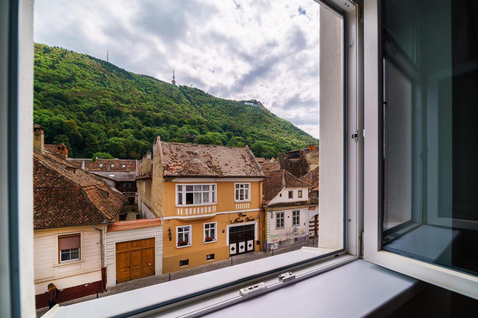 Alpine Sunrise Residence - Brasov Old Center Ngoại thất bức ảnh